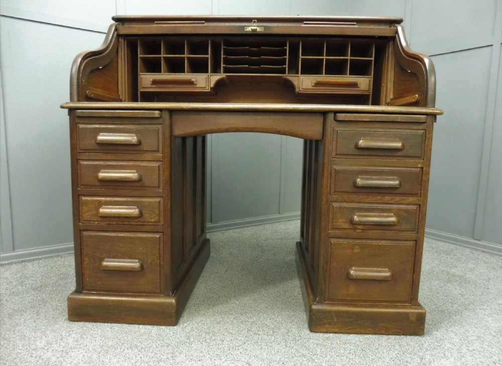 EDWARDIAN OAK ROLL TOP DESK View IV
