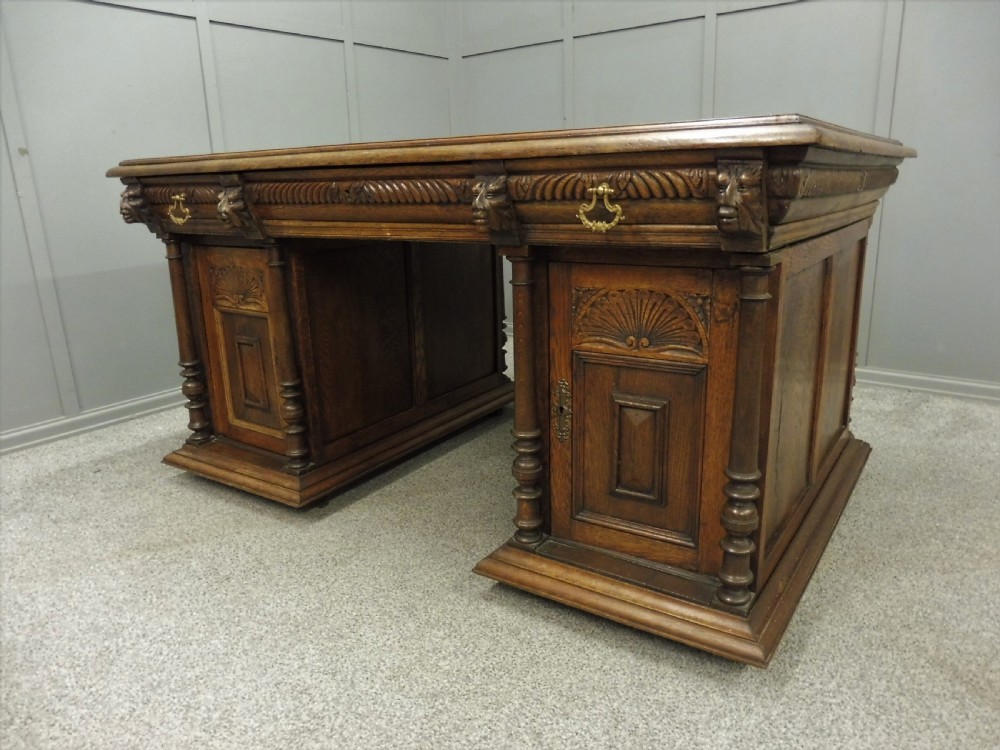 VICTORIAN GREEN MAN PARTNERS DESK View XV
