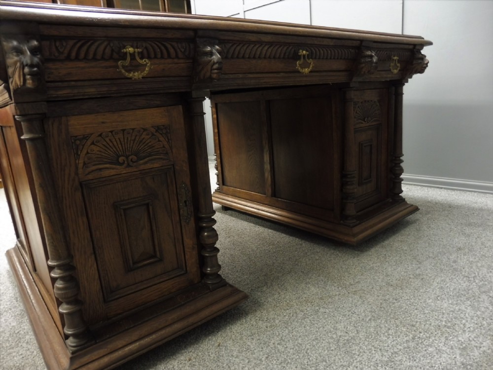 VICTORIAN GREEN MAN PARTNERS DESK View XVII