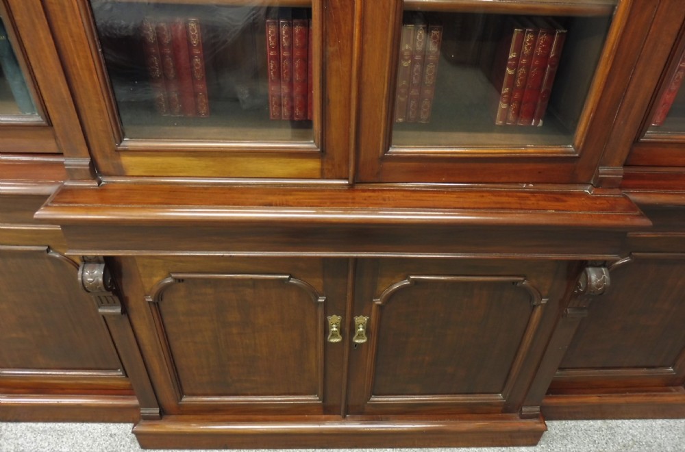 SUPERIOR QUALITY LARGE 19TH CENTURY LIBRARY BOOKCASE View IX