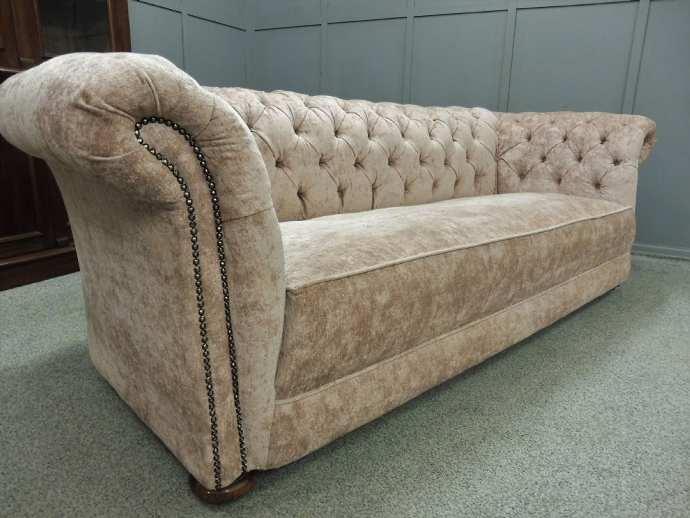 LARGE VICTORIAN CHESTERFIELD SOFA View XI