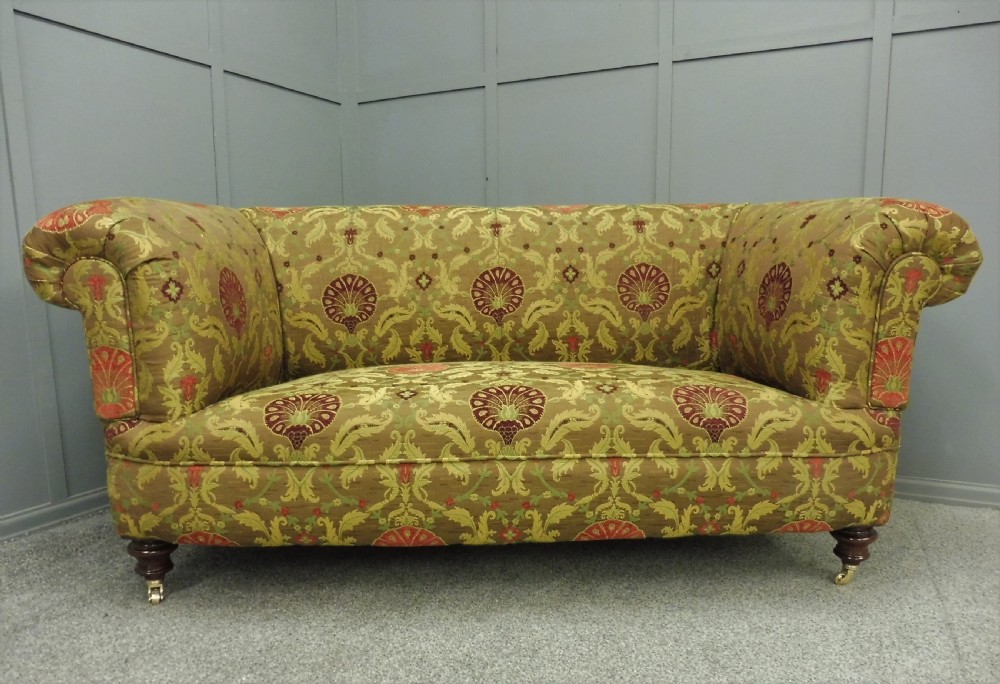 NEWLY RESTORED AND REUPHOSTERED VICTORIAN CHESTERFIELD 