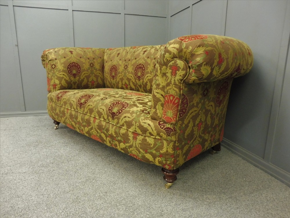 NEWLY RESTORED AND REUPHOSTERED VICTORIAN CHESTERFIELD  View IV