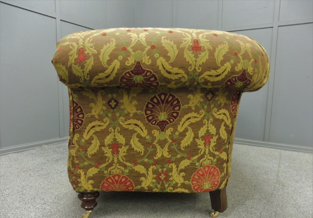 NEWLY RESTORED AND REUPHOSTERED VICTORIAN CHESTERFIELD  View VI