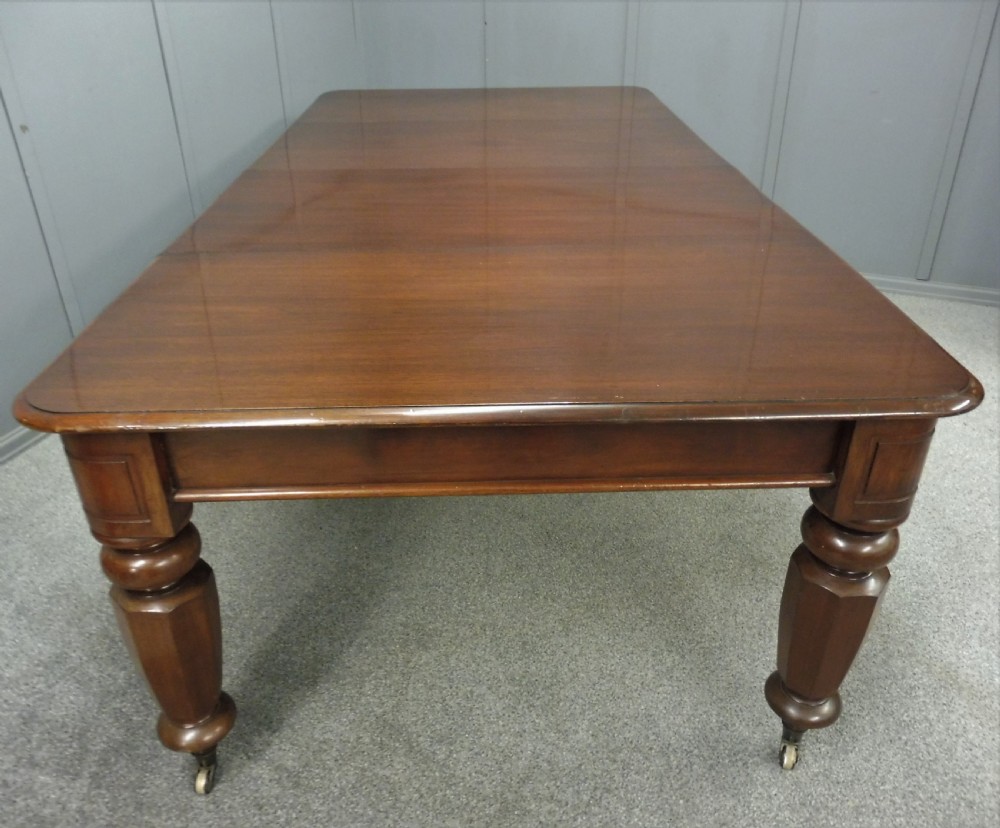 VICTORIAN MAHOGANY EXTENDING DINING TABLE View III