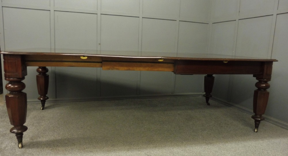 VICTORIAN MAHOGANY EXTENDING DINING TABLE View X