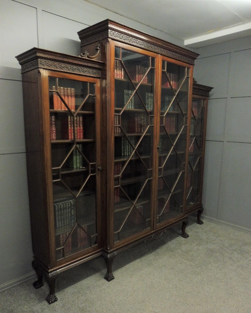 LARGE 19TH CENTURY COUNTRY HOUSE BOOKCASE View IV