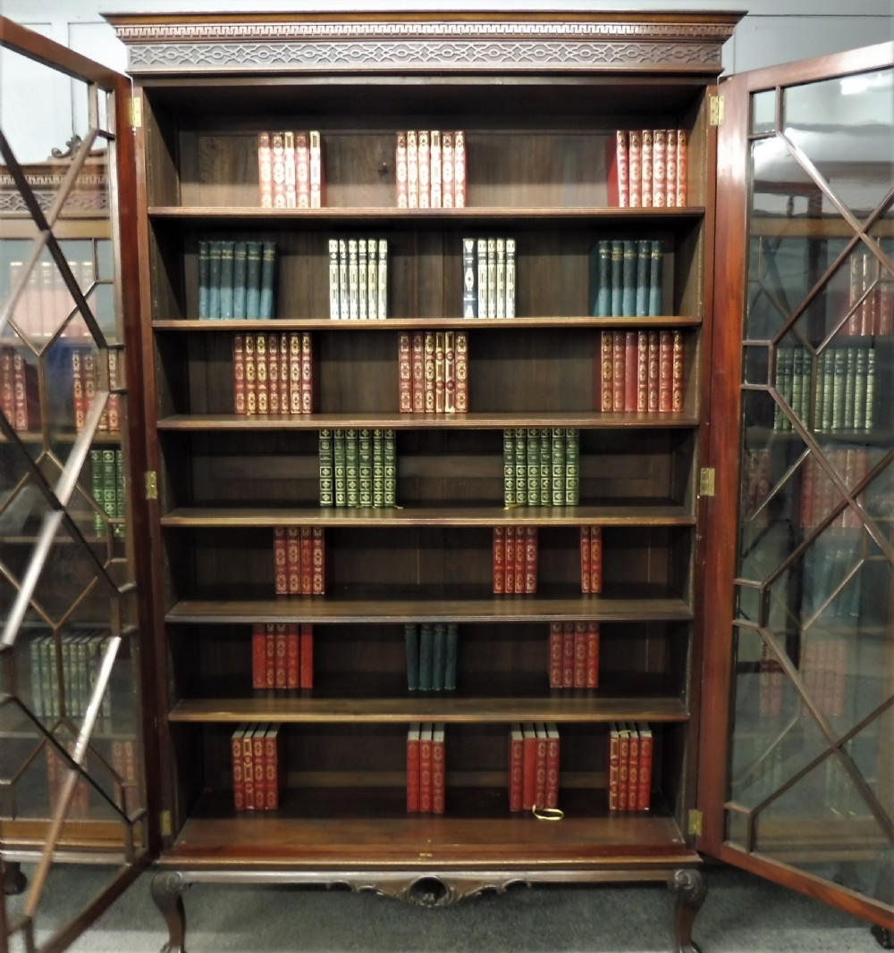 LARGE 19TH CENTURY COUNTRY HOUSE BOOKCASE View IX