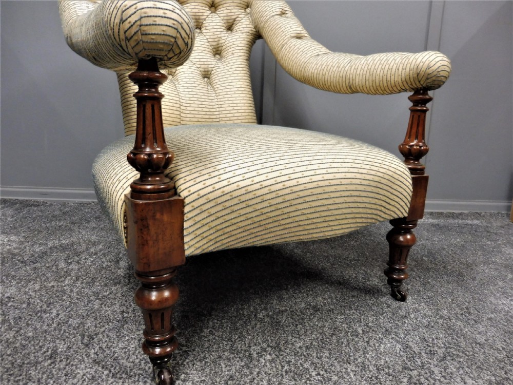 EXCELLENT QUALITY MID 19TH CENTURY WALNUT ARMCHAIR View IX