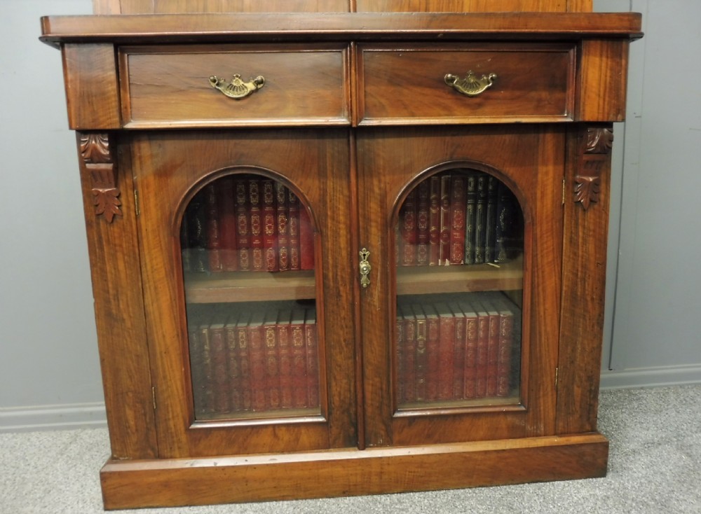 VICTORIAN FIGURED WALNUT BOOKCASE View V