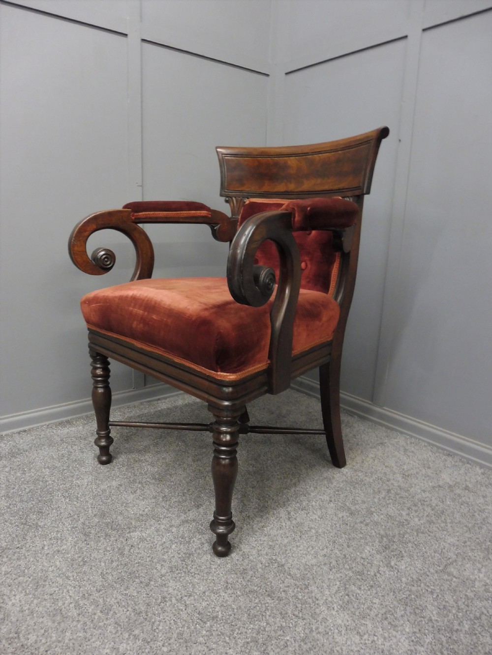 EARLY 19TH CENTURY DESK OR READING CHAIR View IV