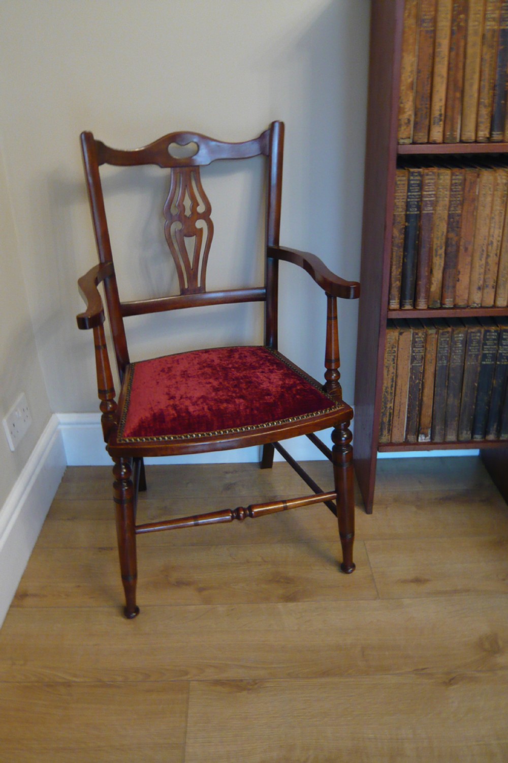 Edwardian Mahogany Ladies Bedroom Reading Chair Armchair 1910 View II
