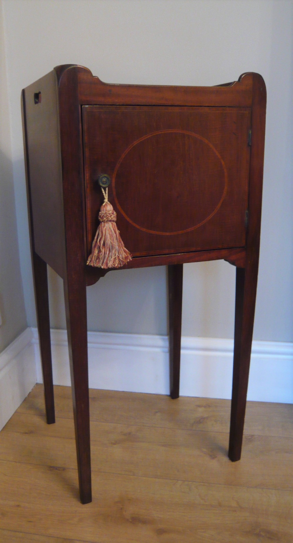 Edwardian Mahogany inlaid Bedside Cabinet Night Stand c1910 