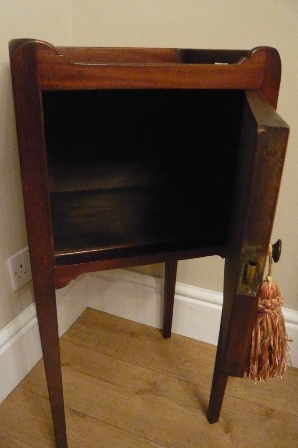 Edwardian Mahogany inlaid Bedside Cabinet Night Stand c1910  View III