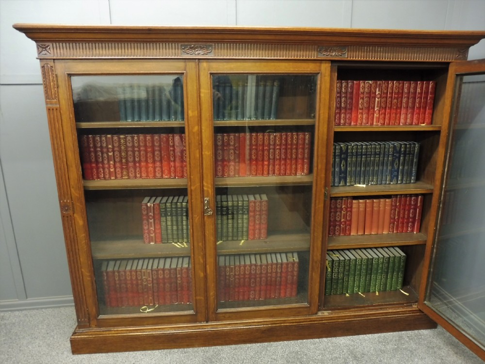 EDWARDIAN OAK BOOKCASE View IX