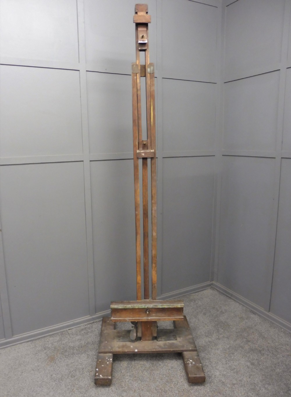 LARGE WINSOR AND NEWTON PROFESSIONAL ARTISTS STUDIO EASEL  View II
