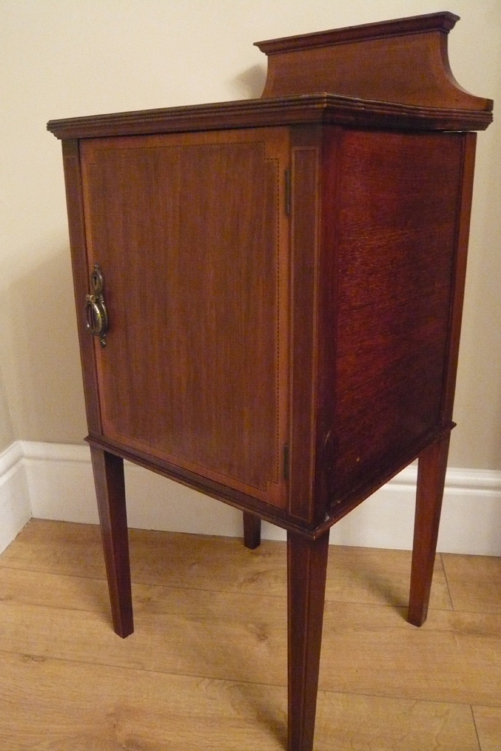 Edwardian Inlaid Mahogany Bedside Cabinet Night Stand c 1910 View VI