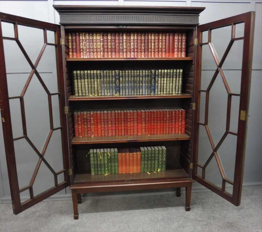 EDWARDIAN MAHOGANY BOOKCASE View V