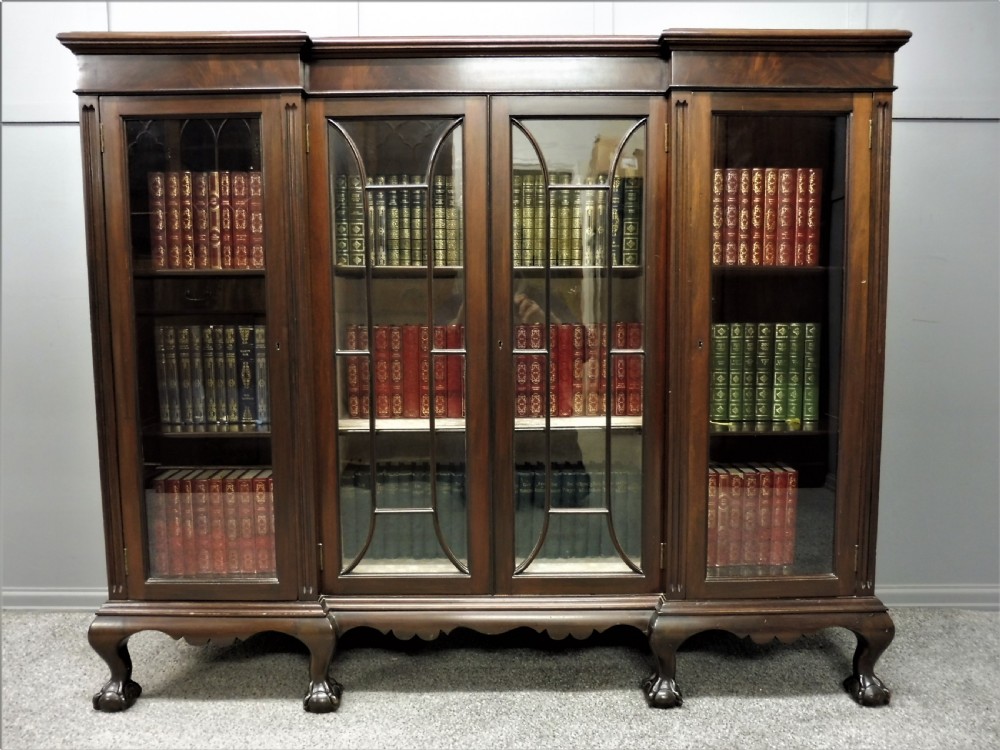 EDWARDIAN MAHOGANY BREAKFRONT BOOKCASE View V