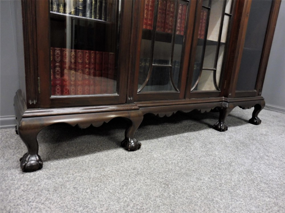 EDWARDIAN MAHOGANY BREAKFRONT BOOKCASE View VII