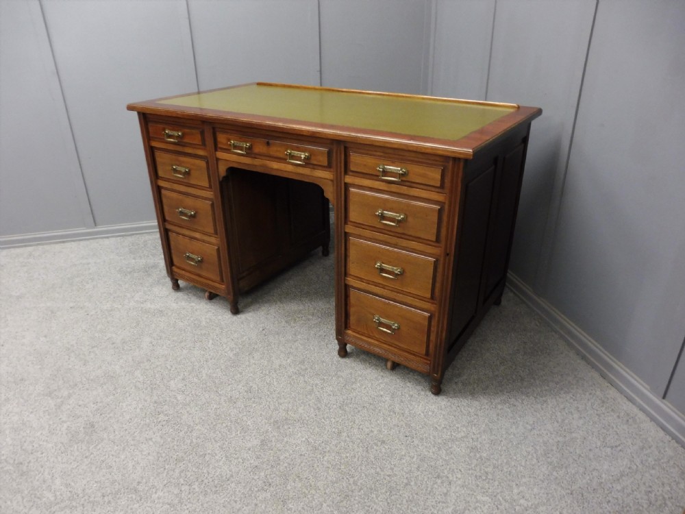 GOOD QUALITY WALNUT DESK CIRCA 1900 View II