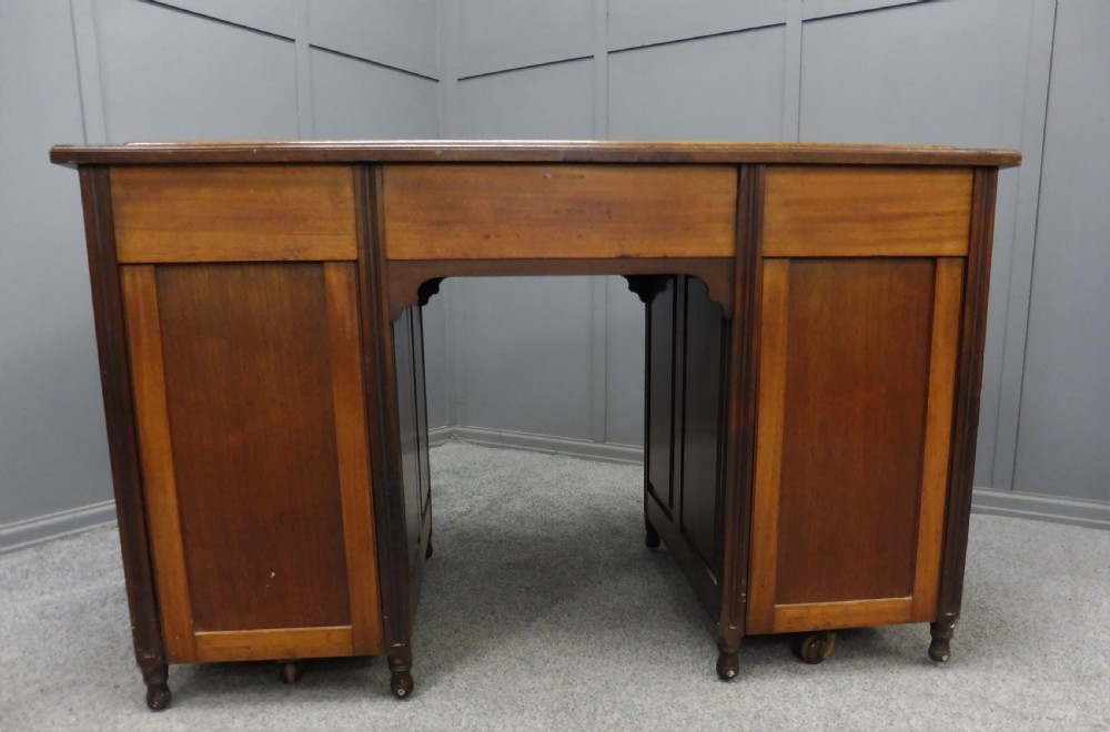 GOOD QUALITY WALNUT DESK CIRCA 1900 View IX