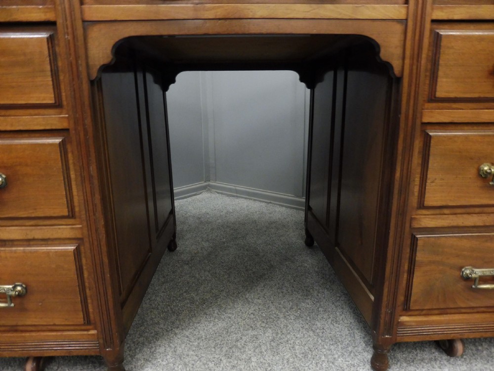 GOOD QUALITY WALNUT DESK CIRCA 1900 View XII
