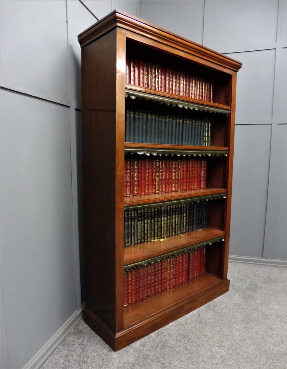 VICTORIAN MAHOGANY BOOKCASE