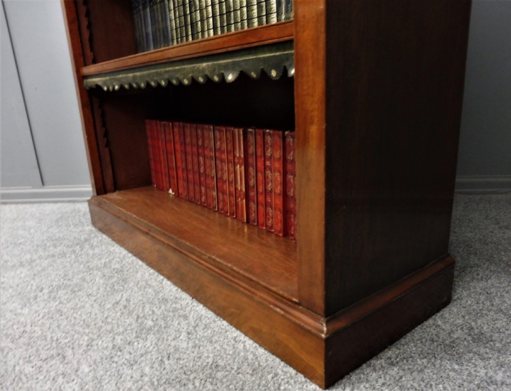 VICTORIAN MAHOGANY BOOKCASE View VII