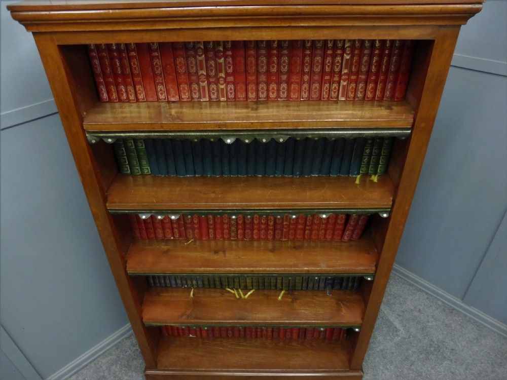 VICTORIAN MAHOGANY BOOKCASE View IX