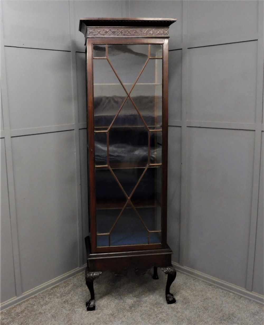TALL SLIM MAHOGANY DISPLAY CABINET CIRCA 1900-1910 View II