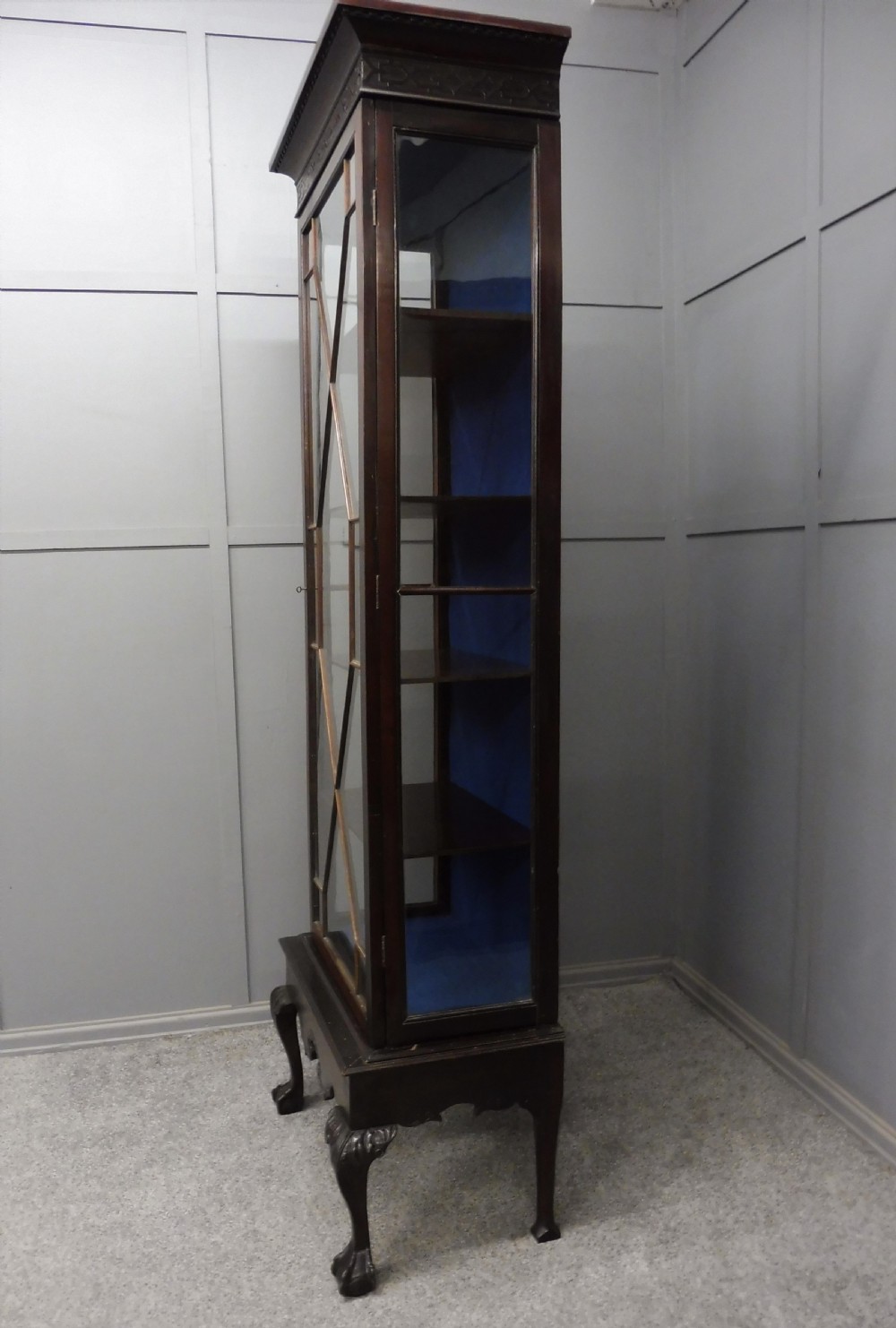 TALL SLIM MAHOGANY DISPLAY CABINET CIRCA 1900-1910 View VII