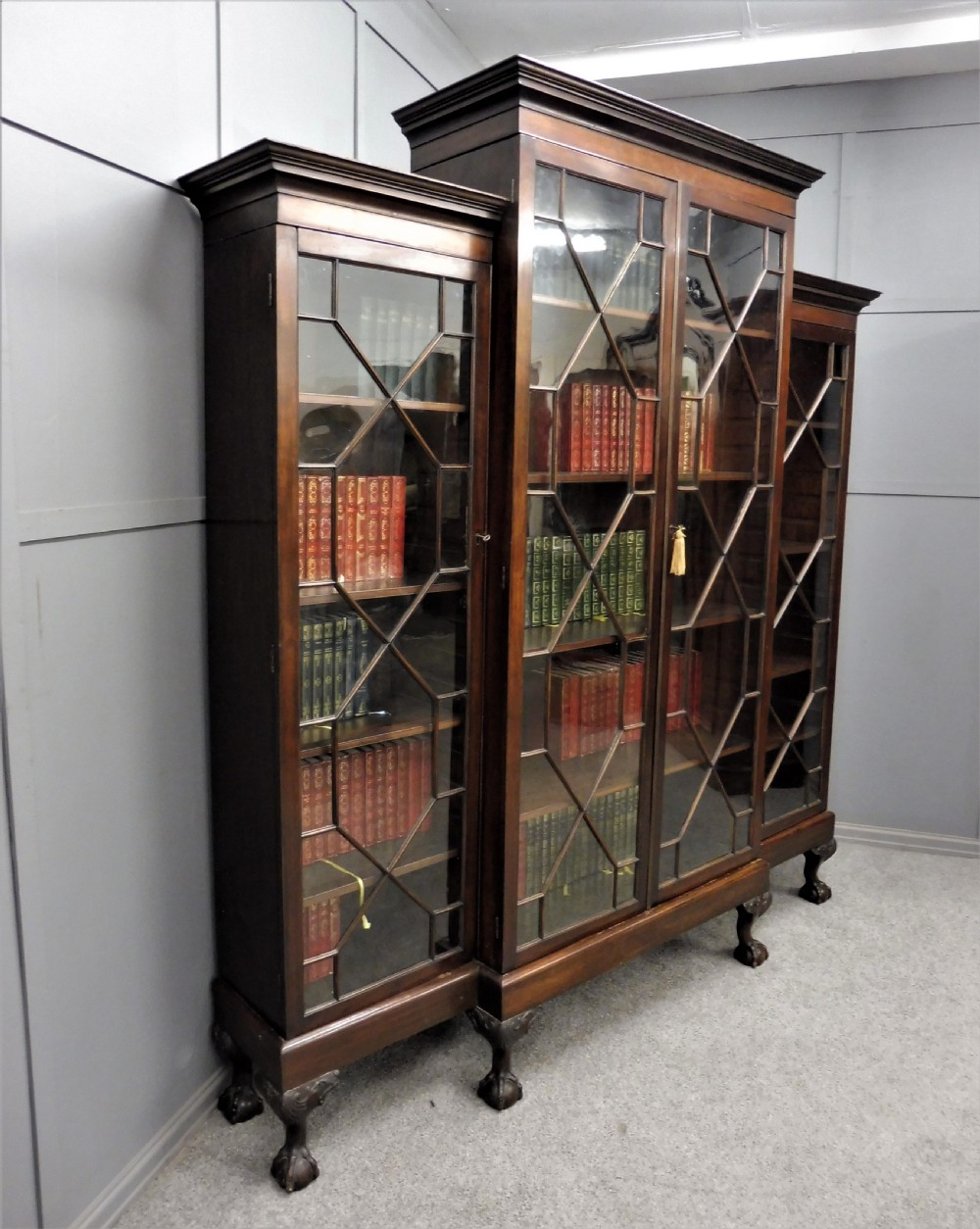 LARGE VICTORIAN MAHOGANY BOOKCASE View V