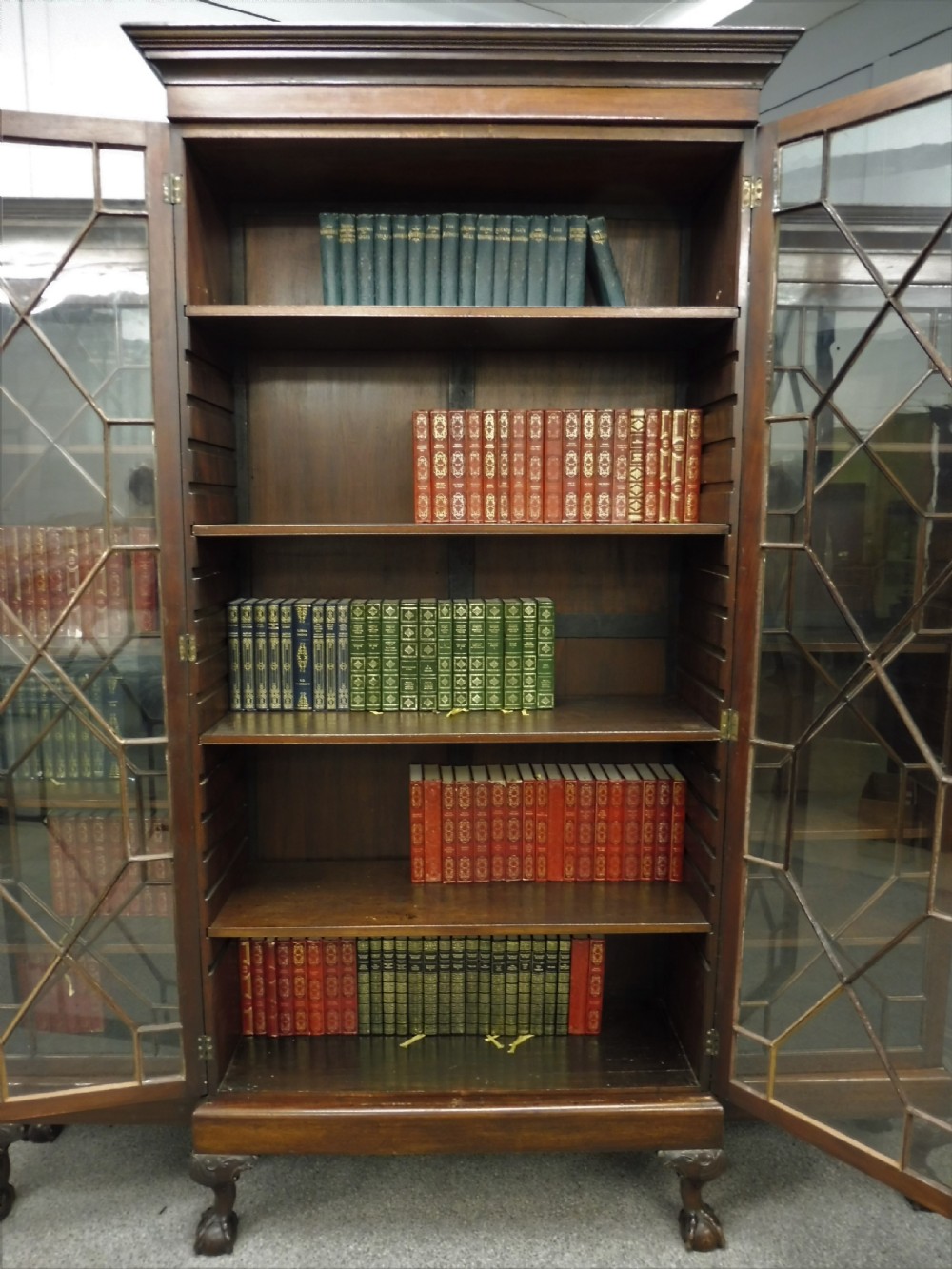 LARGE VICTORIAN MAHOGANY BOOKCASE View VI