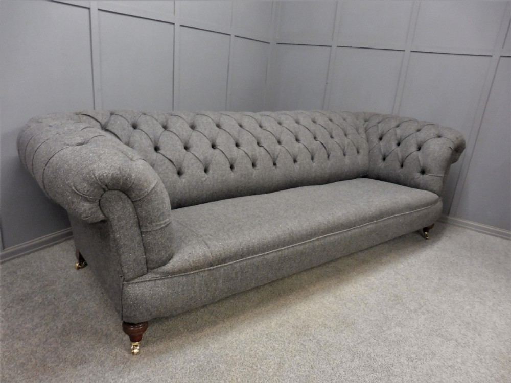 VERY LARGE ORIGINAL VICTORIAN CHESTERFIELD SOFA FULLY RESTORED View III