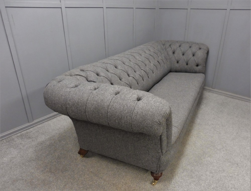 VERY LARGE ORIGINAL VICTORIAN CHESTERFIELD SOFA FULLY RESTORED View VI