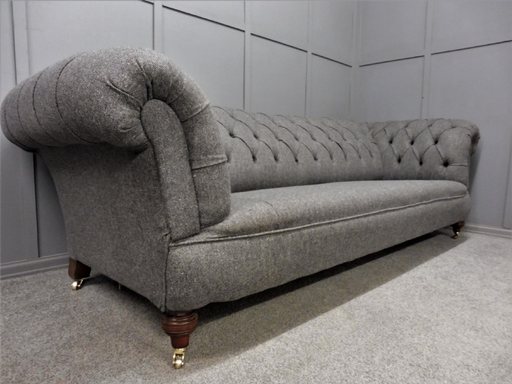 VERY LARGE ORIGINAL VICTORIAN CHESTERFIELD SOFA FULLY RESTORED View IX