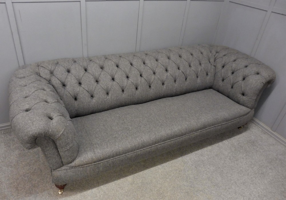 VERY LARGE ORIGINAL VICTORIAN CHESTERFIELD SOFA FULLY RESTORED View XII
