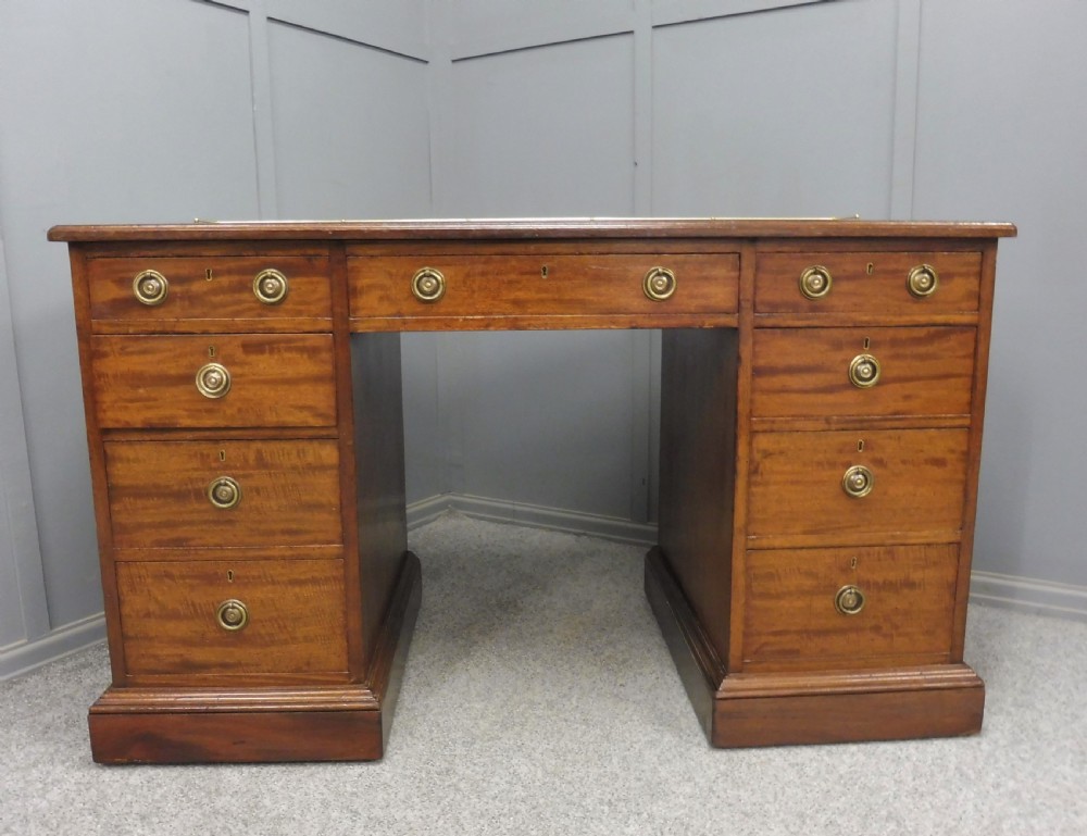 MAHOGANY DESK BY GILLOW AND CO View III