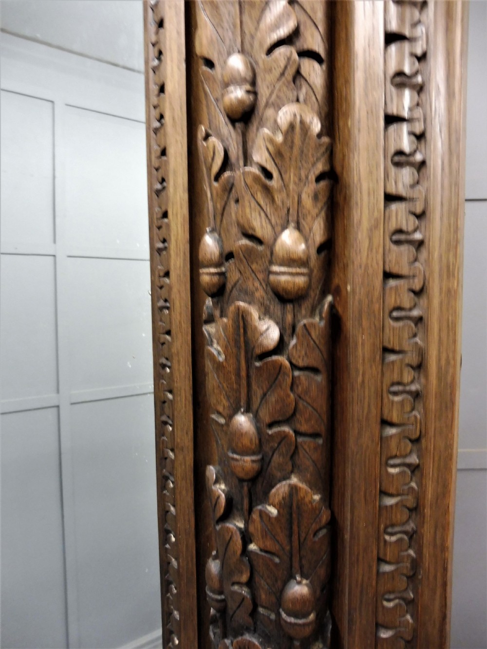 MONUMENTAL 19TH CENTURY OAK MIRROR View IV