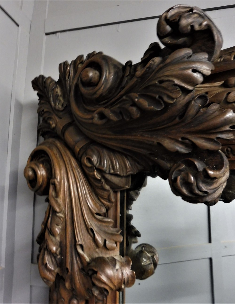 MONUMENTAL 19TH CENTURY OAK MIRROR View V