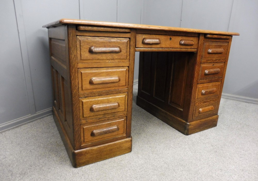 EDWARDIAN OAK LEATHER TOP DESK View X