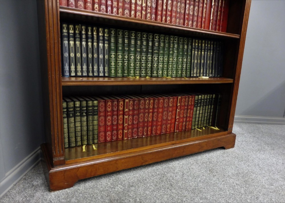 LATE VICTORIAN WALNUT BOOKCASE View VII