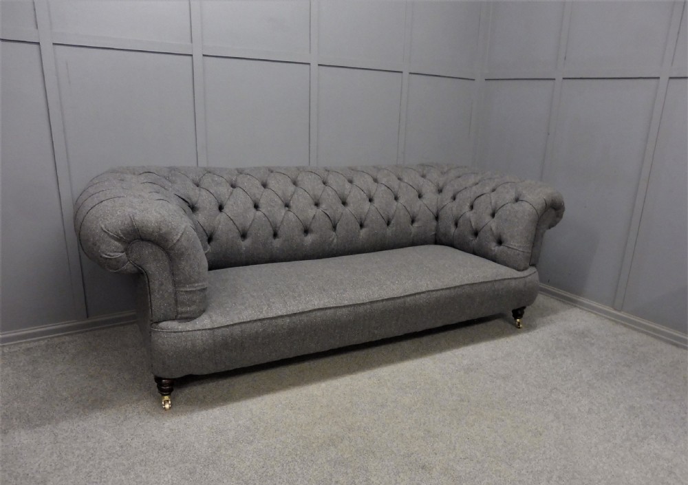 LARGE FULLY RESTORED VICTORIAN CHESTERFIELD SOFA View XV
