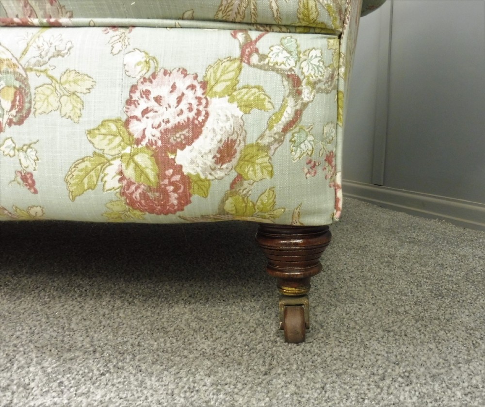 FULLY RESTORED ANTIQUE CHESTERFIELD SOFA View VII