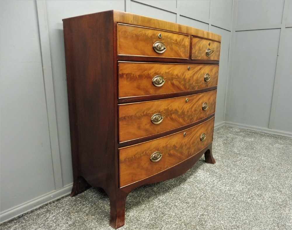 GEORGIAN MAHOGANY CHEST OF DRAWERS CIRCA 1780-1800 View II