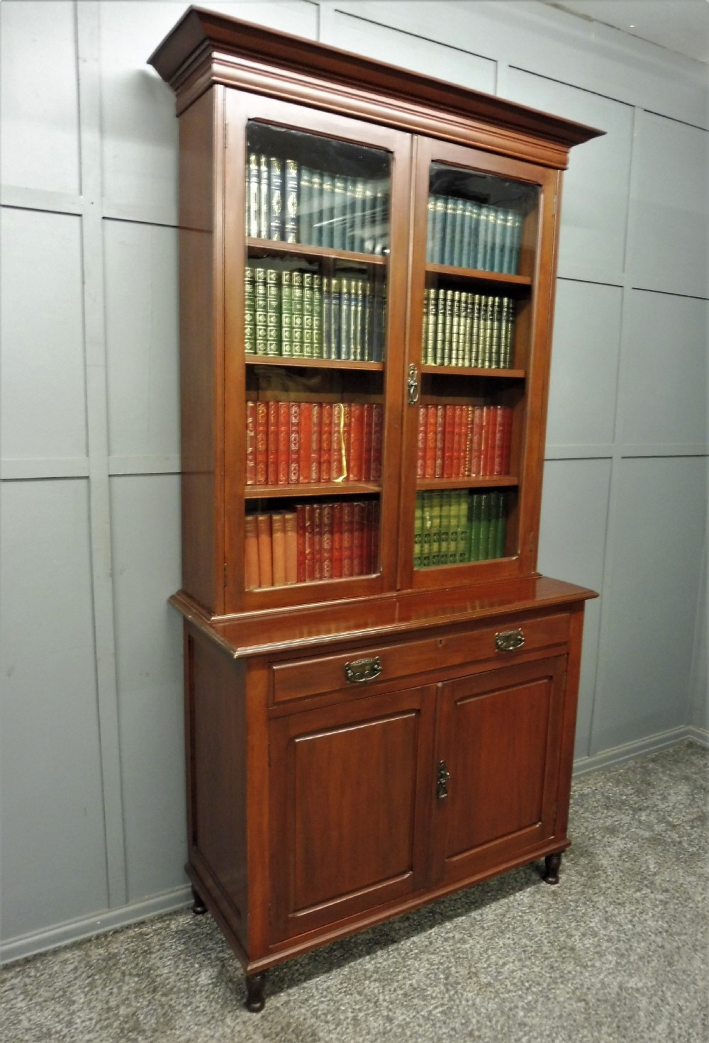 EDWARDIAN MAHOGANY BOOKCASE