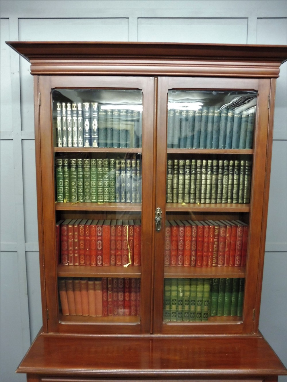 EDWARDIAN MAHOGANY BOOKCASE View IV