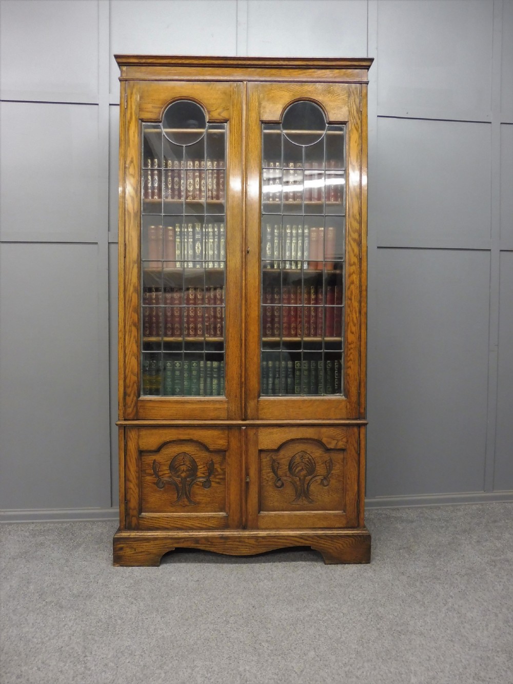 EDWARDIAN OAK BOOKCASE View VI
