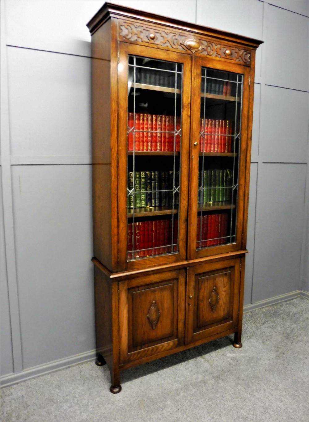 EDWARDIAN OAK BOOKCASE